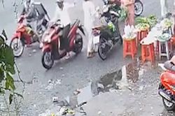Thanh niên giật dây chuyền vàng để bạn gái bán lấy tiền trả nợ