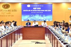 6 th&aacute;ng đầu năm, tổng gi&aacute; trị thanh to&aacute;n kh&ocirc;ng d&ugrave;ng tiền mặt gấp 28 lần GDP
