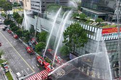 Diễn tập chữa cháy, cứu người tại tòa nhà Saigon Centre