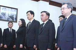 Thường trực Ban Bí thư Trần Cẩm Tú sẽ dự Lễ truy điệu đồng chí Saysomphone Phomvihane