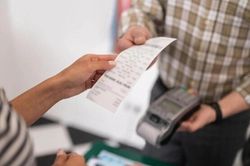 Người tố giác hành vi không xuất hóa đơn điện tử được thưởng đến 10 triệu đồng?