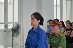 Lý do hoãn phiên xử nữ Giám đốc show 'Về đây bốn cánh chim trời'