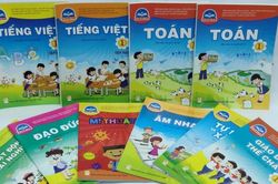 Hà Nội xây dựng kế hoạch miễn phí sách giáo khoa và các khoản hỗ trợ đầu năm học