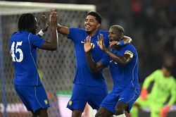 Bốc thăm vòng 2 Cúp Liên đoàn Anh: Chelsea và Tottenham 'dễ thở'