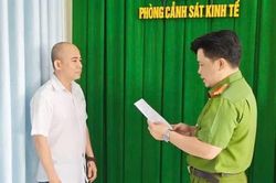 Khởi tố phó giám đốc công ty mua hoá đơn trốn thuế hơn 1 tỷ đồng