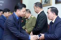 Đoàn đại biểu T.Ư Đoàn TNCS Hồ Chí Minh viếng Chủ tịch Quốc hội Lào Xaysomphone Phomvihane