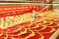 Giá vàng bứt phá lên trên 4.400 USD/ounce, tín hiệu nào mở ra nhịp tăng mới?