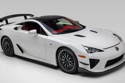 Lexus đời 2012 hàng hiếm mới lăn bánh 116km rao giá 2 triệu USD