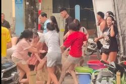 Nhóm người đánh hội đồng cô gái giữa phố Hà Nội, công an vào cuộc xác minh