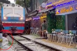 Vụ cô gái bị tàu hất văng điện thoại ở 'phố cà phê đường tàu': Xử phạt chủ quán