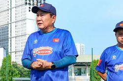 HLV Hoàng Văn Phúc tiết lộ lý do loại Huỳnh Như ở Asiad