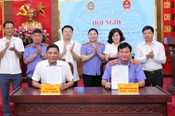 Viện kiểm sát nhân dân và Toà án nhân dân khu vực 2, tỉnh Quảng Ninh ký Quy chế phối hợp công tác