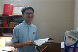 Nam sinh lớp 11 và hành trình chinh phục đỉnh cao Toán học