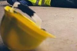 Xe tự chế rơi từ tầng 19 đè chết một thanh niên đang làm việc tại tầng 1