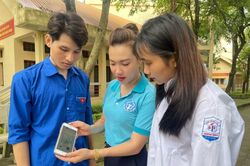Ngân sách hỗ trợ tối thiểu 50% mức đóng BHYT học sinh, sinh viên
