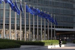 EU phê duyệt hàng tỷ euro từ quỹ phục hồi cho Ba Lan