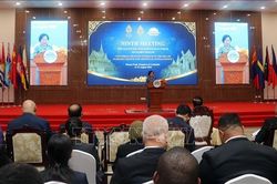 Hướng tới y tế to&agrave;n d&acirc;n trong kỷ nguy&ecirc;n AI v&agrave; biến đổi kh&iacute; hậu