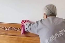 Cụ bà 111 tuổi vẫn ra đồng, tiết lộ điều không bao giờ mang lên giường ngủ