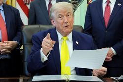 Ông Trump yêu cầu Iran trả 'khoản bồi thường' trong bất kỳ thỏa thuận hòa bình nào