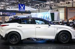 Lexus RZ600e F Sport Performance ra mắt tại Đông Nam Á, giá gần 5,3 tỷ đồng