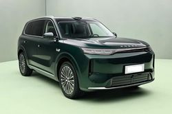 SUV hạng D công suất 220 mã lực, siêu tiết kiệm xăng, giá gần 6 triệu đồng