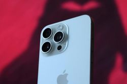 Tin nóng công nghệ 11/8: iPhone có thể xác minh ảnh do AI tạo ra