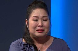 NSND Hồng Vân gặp khó khăn trước khi sang Úc