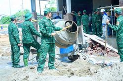 Những người lính góp sức 'xây tương lai' miền biên viễn
