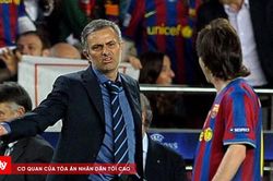 HLV Mourinho từng bị ám ảnh vì Messi, xem El Clasico như một cuộc chiến