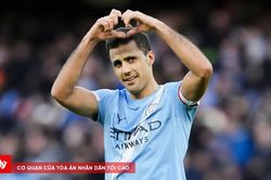 Rodri lại trở th&agrave;nh t&acirc;m điểm chuyển nhượng, Barcelona v&agrave; Real Madrid c&ugrave;ng muốn sở hữu