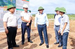 Tăng tốc đồng loạt các dự án lớn, tạo niềm phấn khởi trong nhân dân