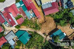 Sớm ổn định đời sống cho c&aacute;c hộ d&acirc;n sau sạt lở n&uacute;i nghi&ecirc;m trọng ở x&atilde; Quan Sơn
