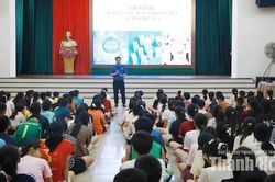 Xây dựng “lá chắn số” cho trẻ em