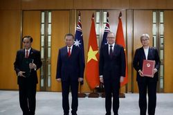 Việt Nam - Australia thông qua 3 tuyên bố chung, trao 7 văn kiện hợp tác