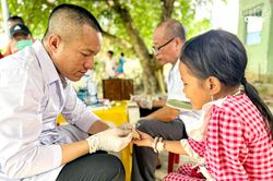 Chủ động tầm soát, hướng tới loại trừ sốt rét