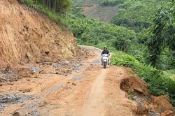 Nậm Tông mong ngày đường mới hoàn thành