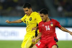 C&aacute;ch tuyển Việt Nam giải m&atilde; trung vệ Ubaidullah của Malaysia trước trận b&aacute;n kết ASEAN Cup