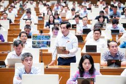 Đại biểu Quốc hội đề xuất các thành phố có nơi dành riêng cho người giao hàng