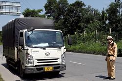 'Lọc' nguy cơ ma t&uacute;y, nồng độ cồn đối với t&agrave;i xế container, xe tải