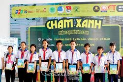 Tiếp sức học sinh khó khăn