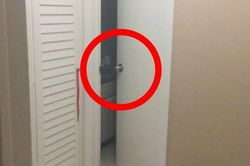 Vì sao nên đóng kín cửa phòng ngủ trước khi đi ngủ?
