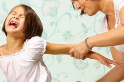 3 khác biệt ở trẻ được nuôi dạy bằng đòn roi và trẻ lớn lên trong sự tôn trọng