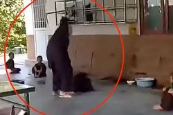 Danh tính người đàn ông đánh 5 chú tiểu tại chùa Bầu vừa bị khởi tố, bắt tạm giam