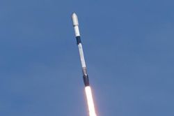 VinSpace ký hợp đồng phóng vệ tinh với SpaceX