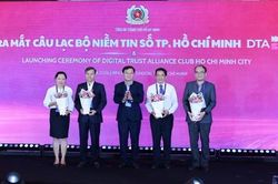Công an TPHCM ra mắt Câu lạc bộ Niềm tin số