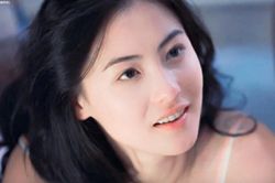 'Ngọc nữ Hong Kong' đẹp không góc chết, U50 làm mẹ đơn thân nuôi 3 con
