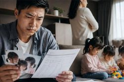 Vợ đòi xét nghiệm ADN chứng minh trong sạch, cả 3 con đều không phải của chồng