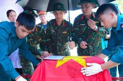 Quốc Oai nỗ lực t&igrave;m lại danh t&iacute;nh cho 33 liệt sĩ