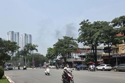 Hà Nội tiếp tục nắng nóng gay gắt