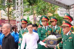 Phường Phú Thượng tổ chức Lễ trao Bằng Tổ quốc ghi công, an táng liệt sĩ Nguyễn Quý Nam